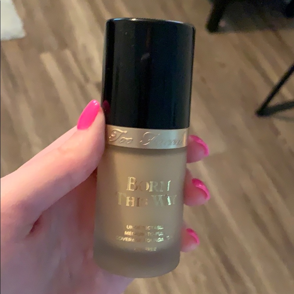 Too Faced Born This Way Foundation